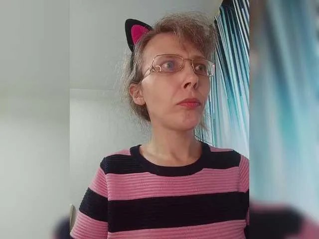 Offline -queen-margo- on BongaCams
