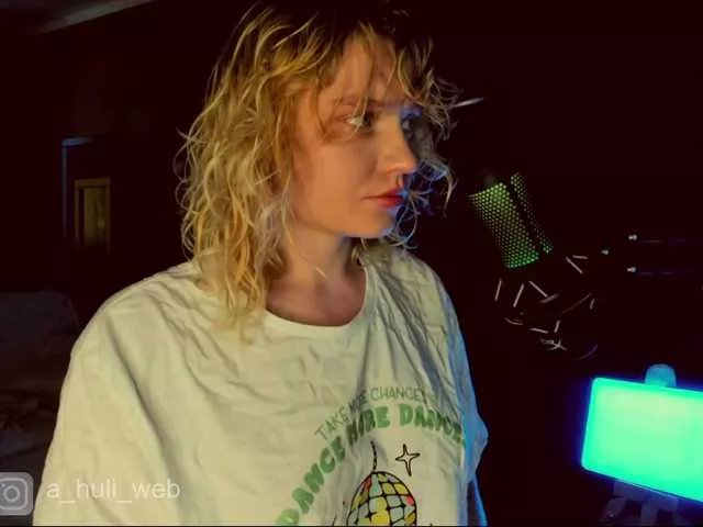 Freechat A-Huli on BongaCams