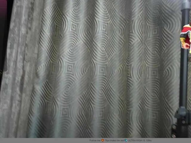 Offline agnes-lunee on BongaCams