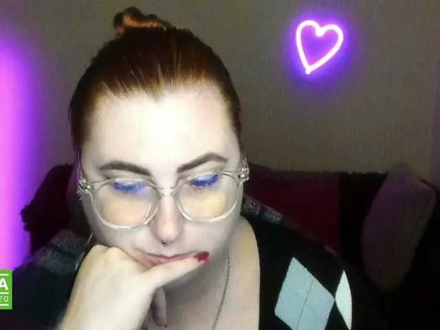 Freechat Aliciaredluv on BongaCams