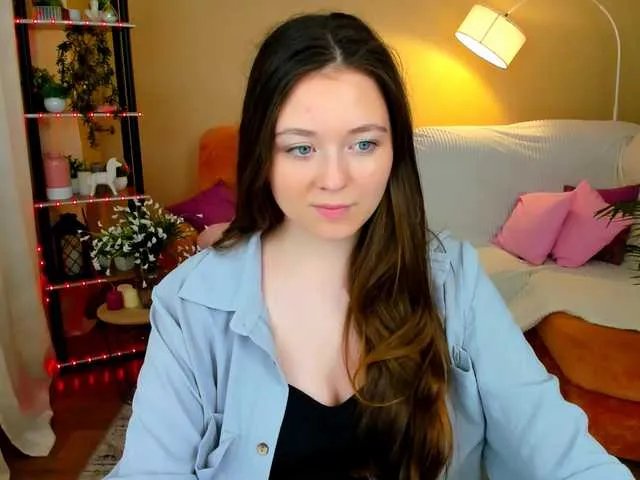 Offline AlluringLookk on BongaCams