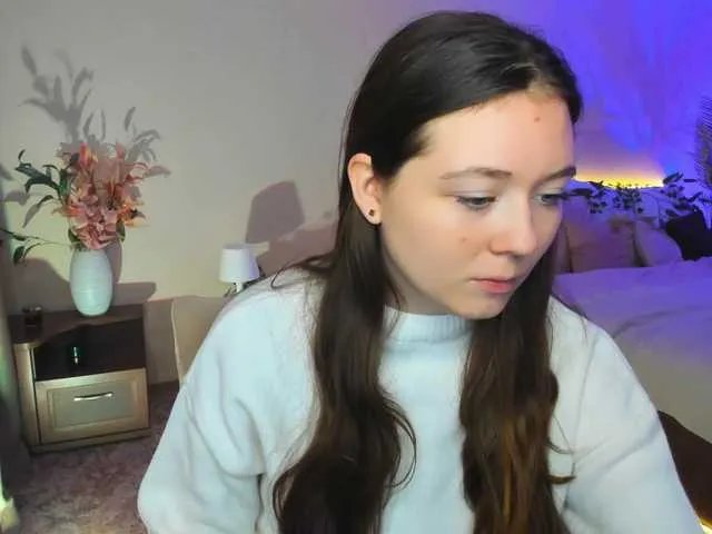 Offline AlluringLookk on BongaCams