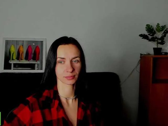 Offline Annakillkiss on BongaCams