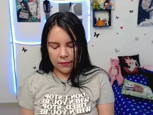 Offline clarie- on BongaCams