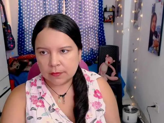 Offline clarie- on BongaCams