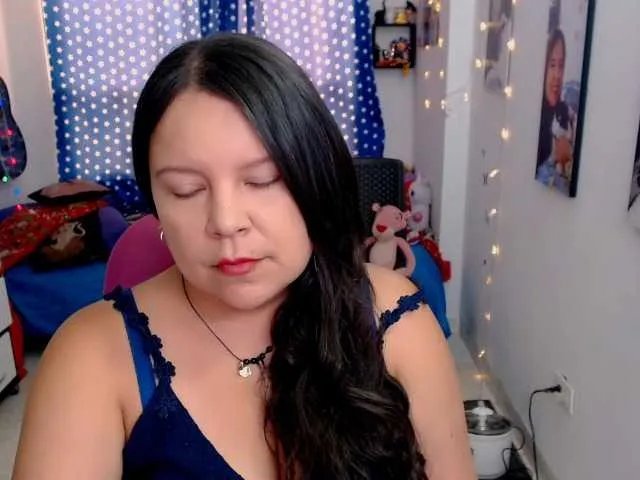 Offline clarie- on BongaCams