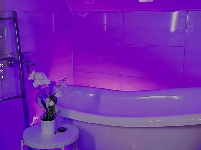 Offline CoralineJones on BongaCams