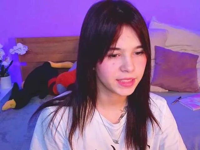 Offline CoralineJones on BongaCams