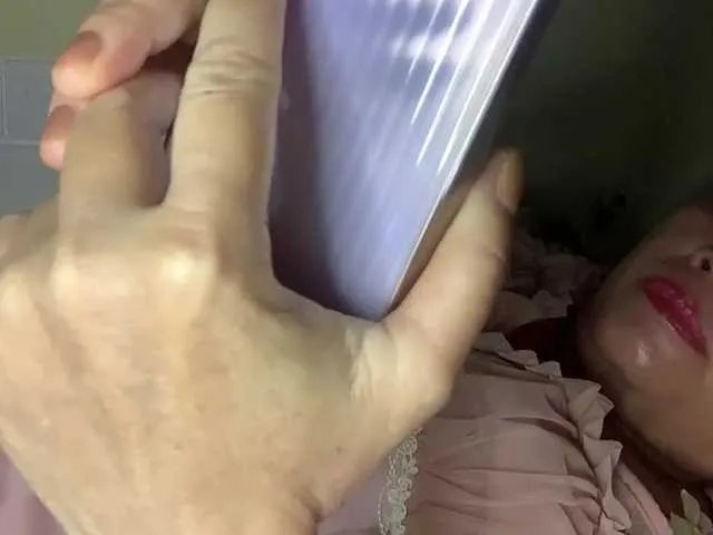 Offline Daisy119 on BongaCams