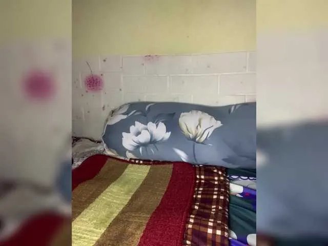 Offline Daisy119 on BongaCams