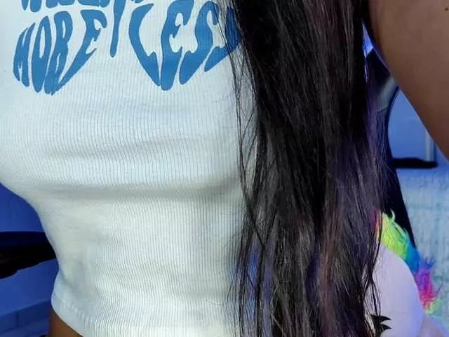 Freechat deeluna on BongaCams