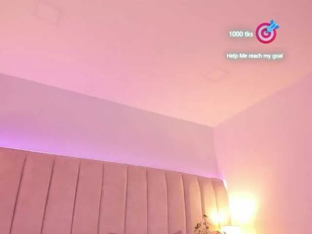 Offline EllaThorne on BongaCams