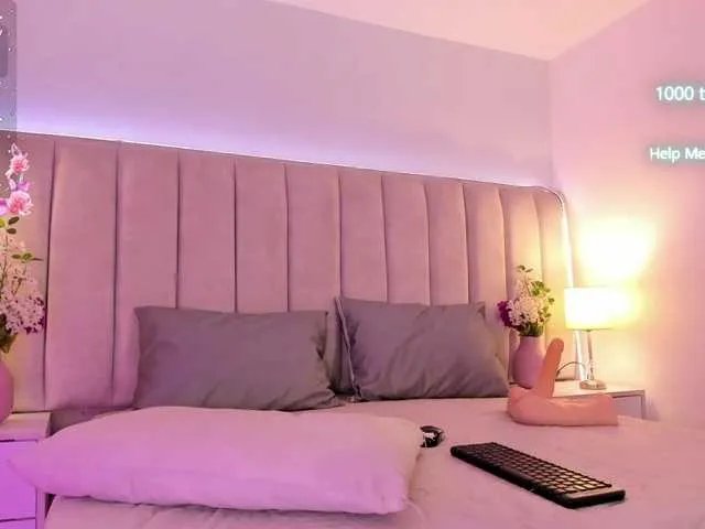 Offline EllaThorne on BongaCams