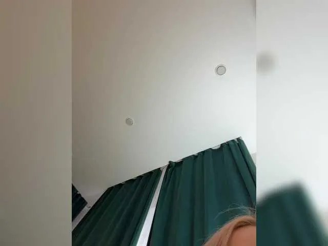 Offline Ellidi on BongaCams