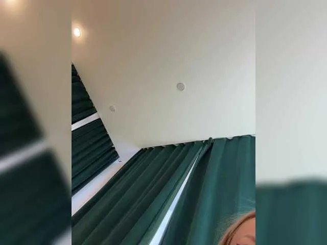 Offline Ellidi on BongaCams