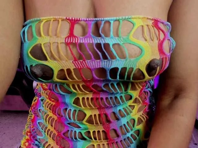 Ellie-Alves on BongaCams 