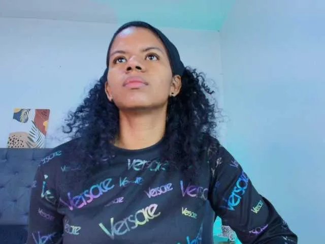 Ellie-Alves on BongaCams 