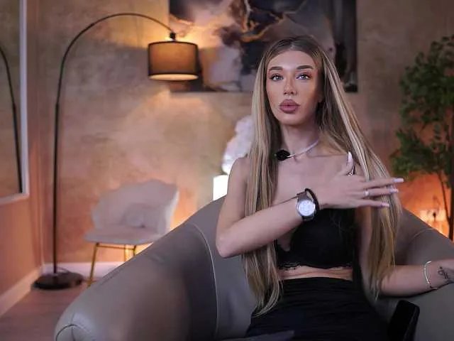 EllieRedd on BongaCams 