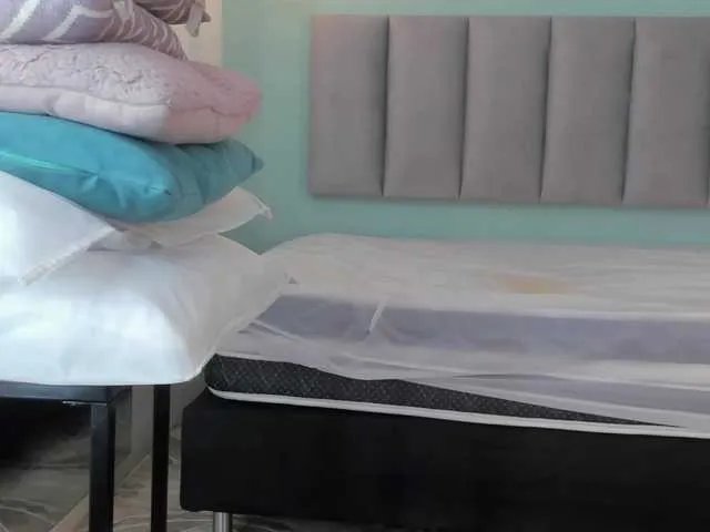 Freechat genesis44u on BongaCams