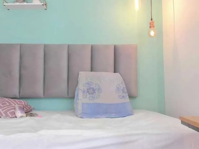 Freechat genesis44u on BongaCams