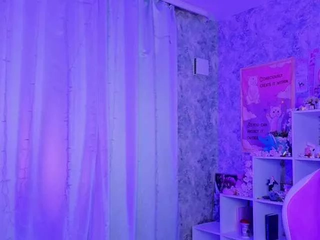 Offline HannaCristal on BongaCams