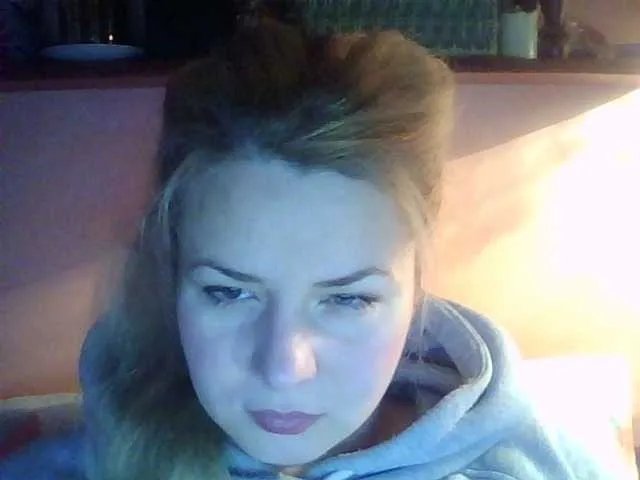 Offline HollyLaPretty on BongaCams