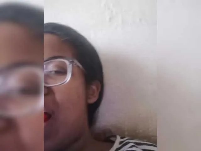 Offline IndianBeaut on BongaCams