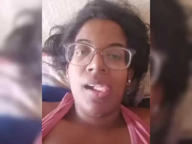 Offline IndianBeaut on BongaCams