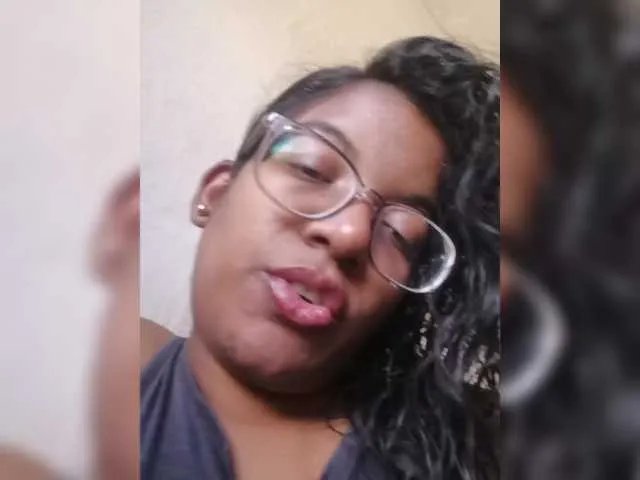 Offline IndianBeaut on BongaCams