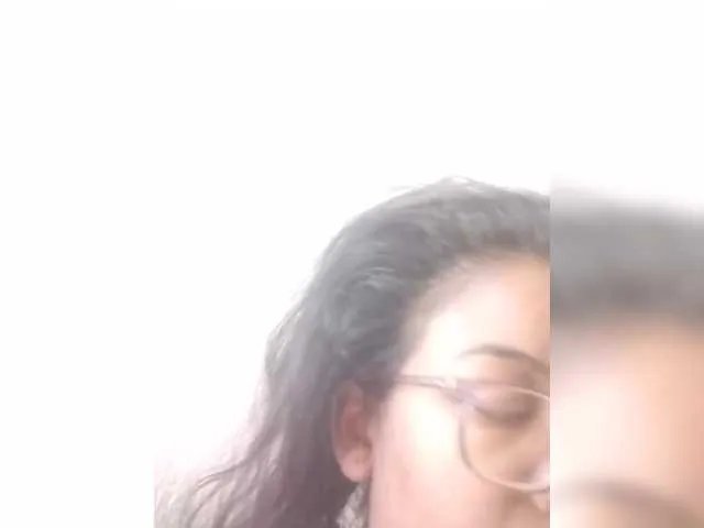 Offline IndianBeaut on BongaCams