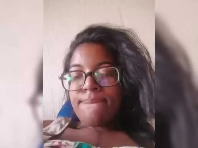 Offline IndianBeaut on BongaCams