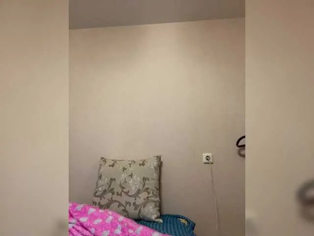 Offline Katy19801 on BongaCams