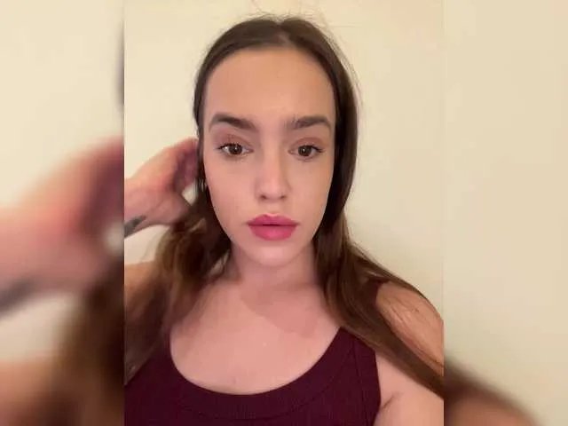 Offline Kendrali on BongaCams