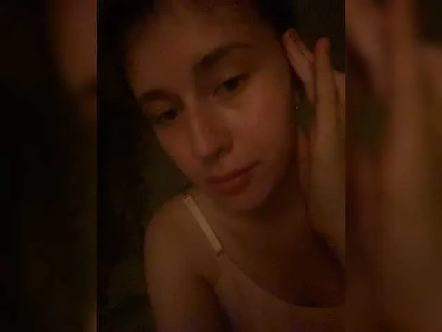 Offline KristinaScott on BongaCams