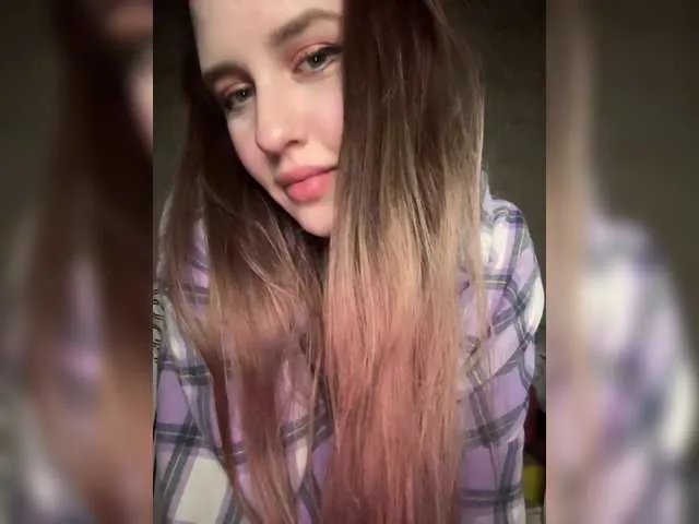 L0lly-D0lly on BongaCams 