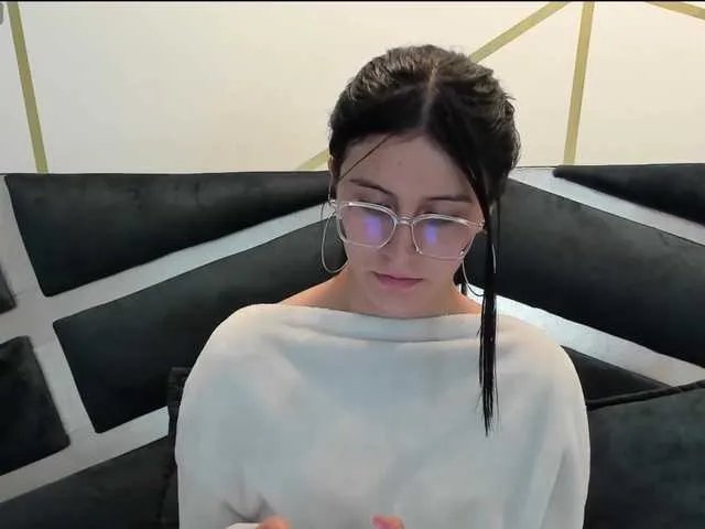 maddy-jacksonw on BongaCams 