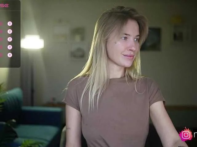 Freechat mel-collins on BongaCams