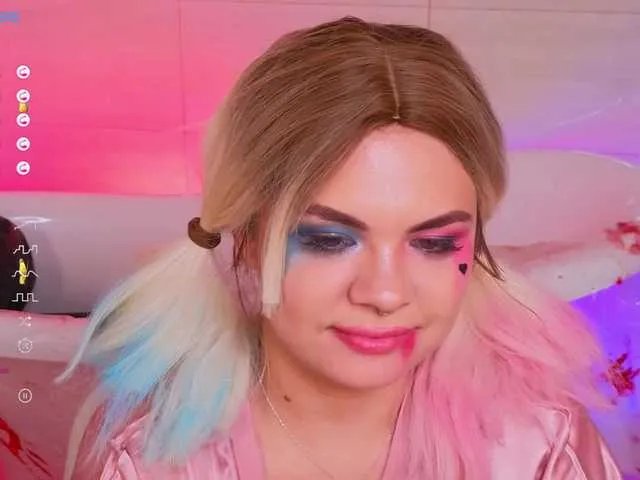 Offline miamoonn on BongaCams