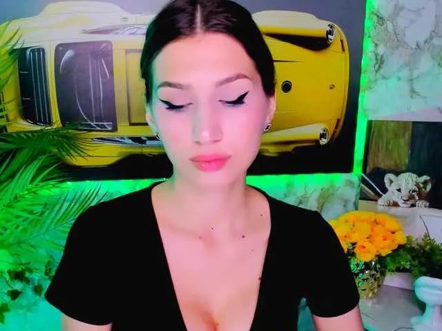 Freechat Mollyinyourmind on BongaCams