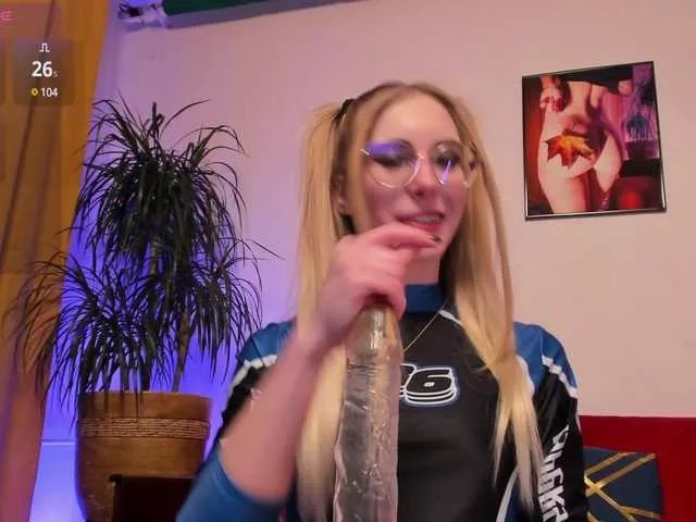 Nikki-Gia on BongaCams 