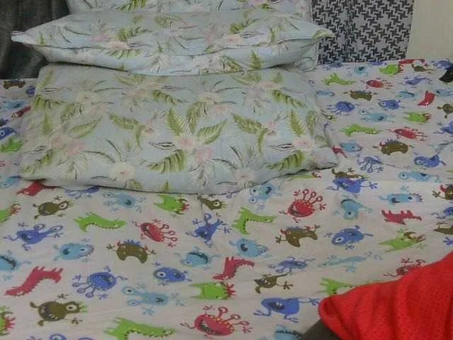 Freechat Paris-Ess on BongaCams