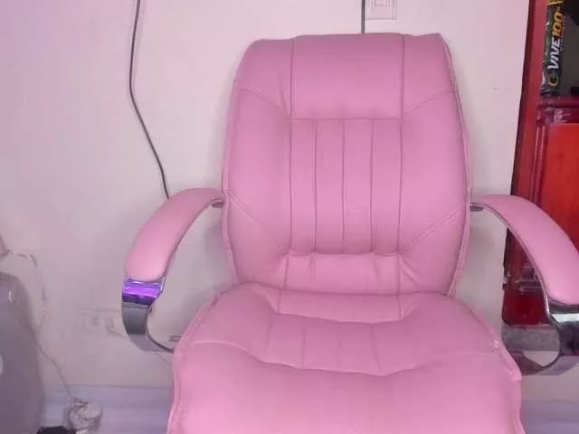 Freechat Playwhitus17 on BongaCams