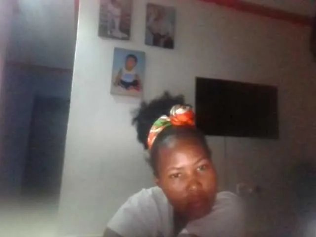 Freechat Pretty-thalia1 on BongaCams