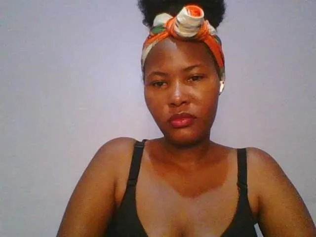 Freechat Pretty-thalia1 on BongaCams