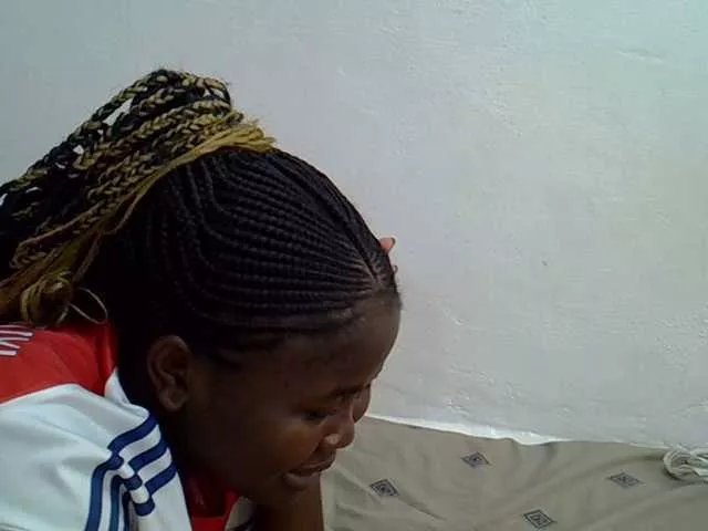 Offline Prettybooty on BongaCams