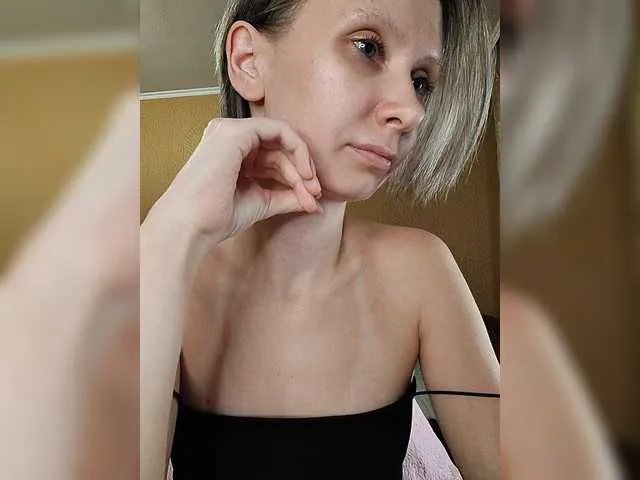 Offline prettyKris on BongaCams