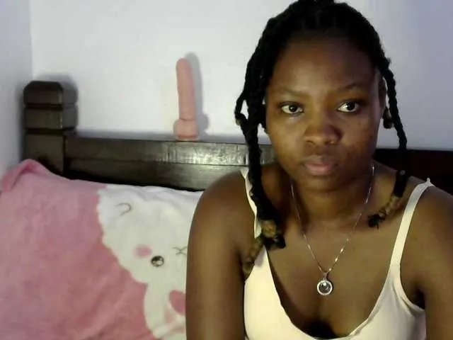 queen-ebony2 on BongaCams 