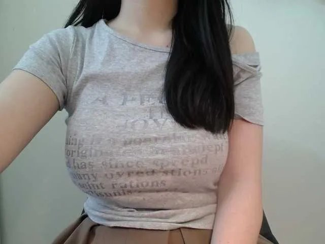 Offline QueenHot92 on BongaCams