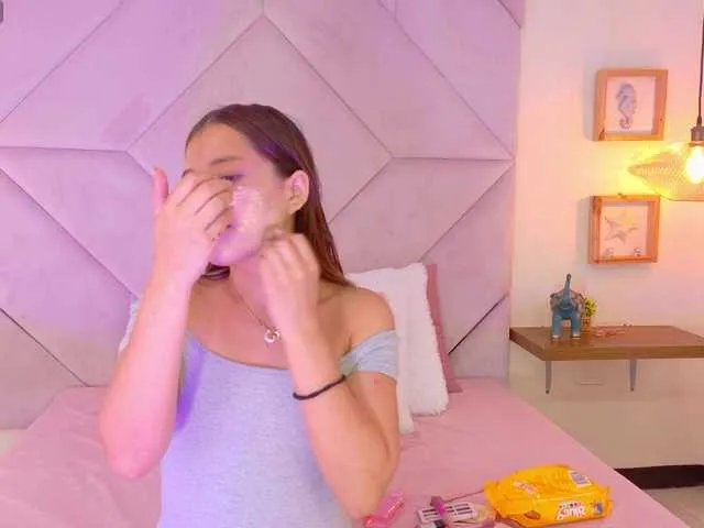 Freechat roxana-mill on BongaCams