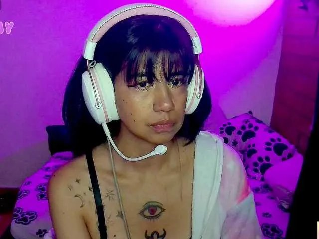 Offline roxanbunny on BongaCams